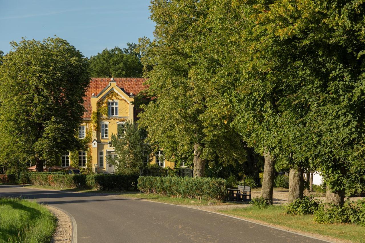 Mitten In Der Natur : Ferienwohnung Mit 3 Schlafzimmern, Neu Eingerichtet Neu Gaarz Ngoại thất bức ảnh
